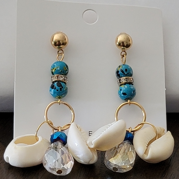 NEW- shells earrings - Picture 2 of 2